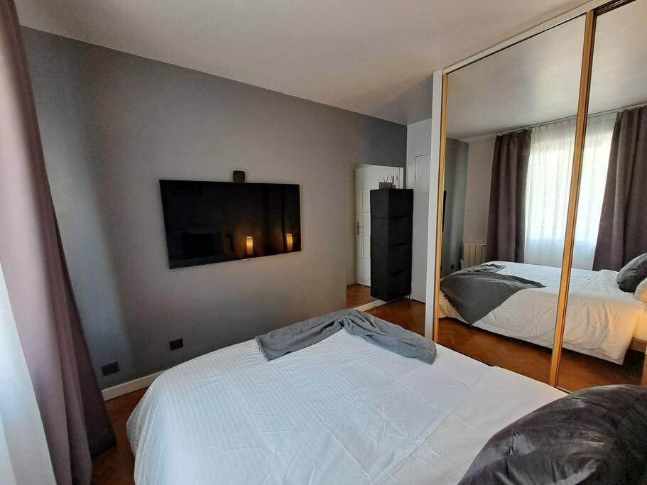 Appartement Aux Portes De Paris Et 5 Minutes Du Metro Charenton-le-Pont Eksteriør bilde